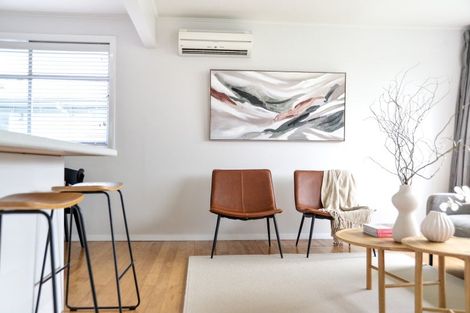 Photo of property in 11 Gerrand Place, Chedworth, Hamilton, 3210