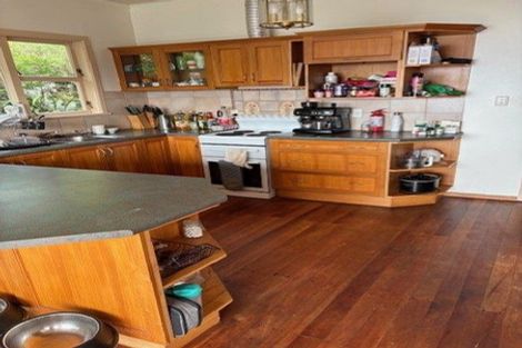 Photo of property in 37 Milne Terrace, Island Bay, Wellington, 6023