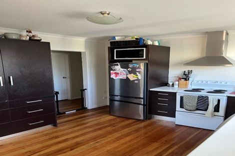 Photo of property in 182 Waimumu Road, Massey, Auckland, 0614