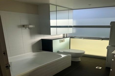 Photo of property in Summit Apartments, 9/184 Molesworth Street, Thorndon, Wellington, 6011