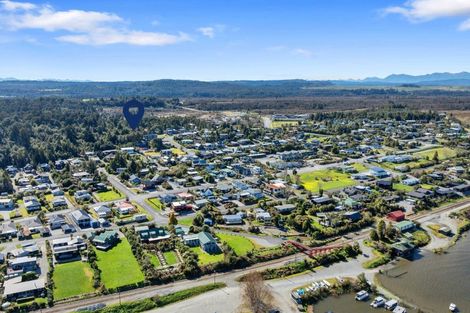 Photo of property in 11 Brownlee Drive, Moana, 7872