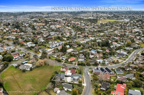 Photo of property in 4d Weetman Drive, Browns Bay, Auckland, 0630