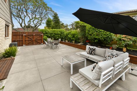 Photo of property in 10 Dalkeith Place, Opaheke, Papakura, 2113