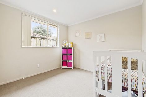 Photo of property in 182 Keri Vista Rise, Papakura, 2110