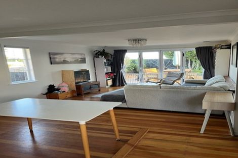 Photo of property in 182 Waimumu Road, Massey, Auckland, 0614