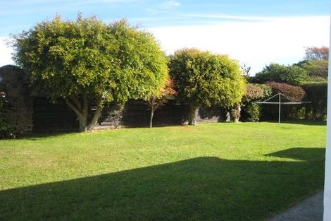 Photo of property in 12 Karu Crescent, Waikanae, 5036