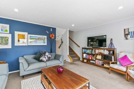 Photo of property in 4/9 Tawa Street, Tawa, Wellington, 5028