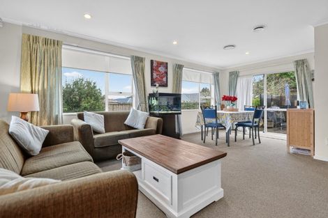 Photo of property in 21 Mews Place, Forest Lake, Hamilton, 3200