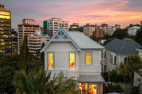 Photo of property in 57 Bolton Street, Kelburn, Wellington, 6012