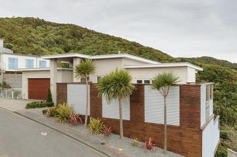 Photo of property in 8 Mewburn Rise, Karori, Wellington, 6012