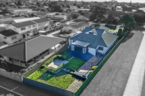 Photo of property in 50 Walton Road, Paraparaumu Beach, Paraparaumu, 5032