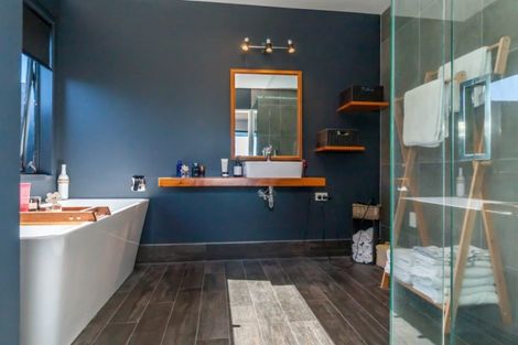 Photo of property in 18 Story Street, Foxton Beach, Foxton, 4815