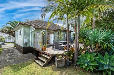 Photo of property in 15 Egremont Street, Belmont, Auckland, 0622