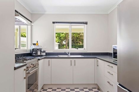 Photo of property in 74 Endcliffe Road, Kaiti, Gisborne, 4010