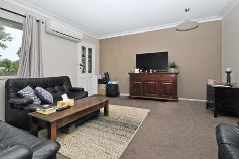 Photo of property in 2/3 Salisbury Road, Birkdale, Auckland, 0626