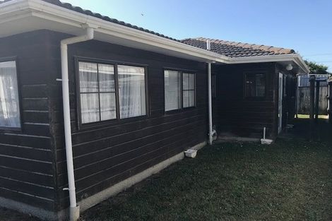 Photo of property in 195b Whites Line East, Waiwhetu, Lower Hutt, 5010