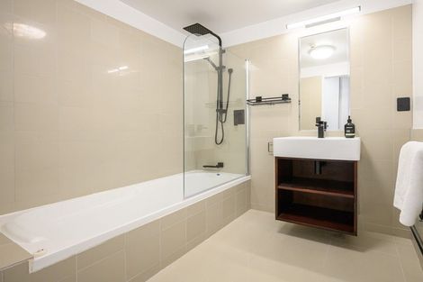 Photo of property in 2-06/424 Maunganui Road, Mount Maunganui, 3116