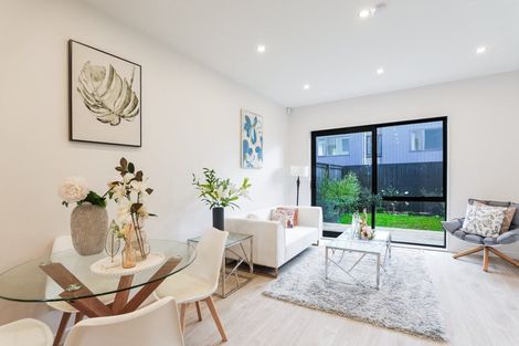 Photo of property in 42 Kiato Lane, Flat Bush, Auckland, 2019