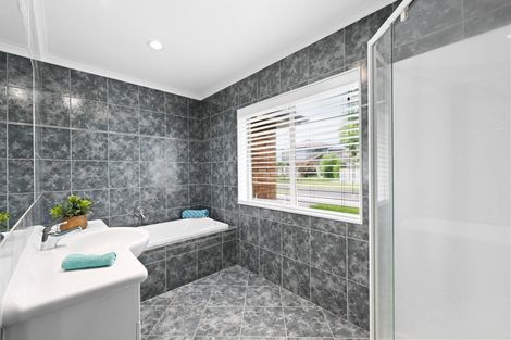 Photo of property in 1 Flora Way, Rototuna, Hamilton, 3210