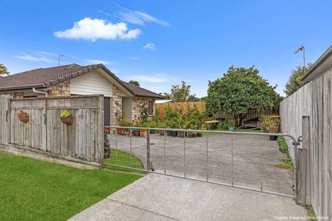 Photo of property in 104b Racecourse Road, Waiuku, 2123