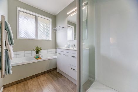 Photo of property in 89a Ngaio Road, Waikanae, 5036