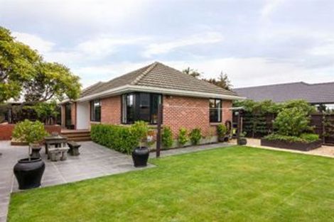 Photo of property in 2 Springbank Street, Bryndwr, Christchurch, 8053