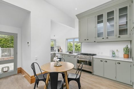 Photo of property in 51 Simla Crescent, Khandallah, Wellington, 6035