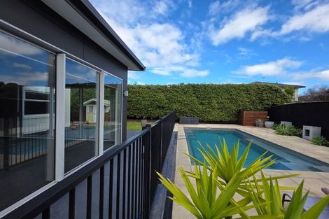 Photo of property in 49 San Priamo Place, Paraparaumu Beach, Paraparaumu, 5032