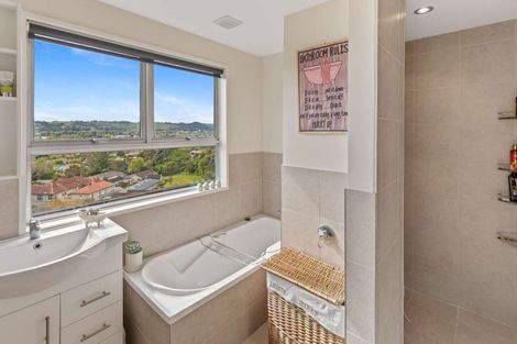 Photo of property in 27 Wairere Road, Bastia Hill, Whanganui, 4500