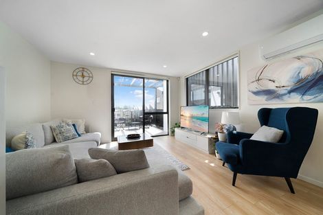 Photo of property in 7/30b Westgate Drive, Massey, Auckland, 0614