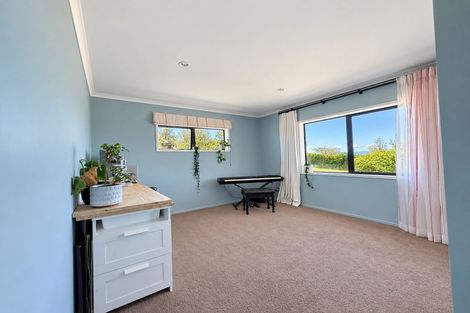 Photo of property in 48 Travers Road, Te Kauwhata, 3782