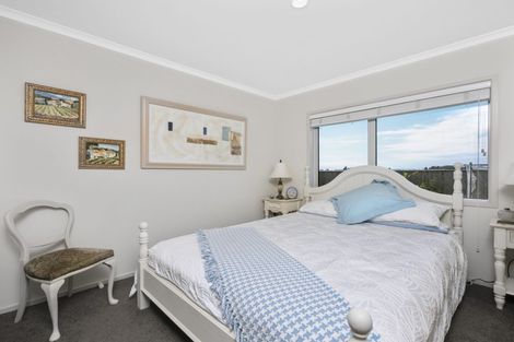 Photo of property in 8c Wiltshire Place, Te Puke, 3119