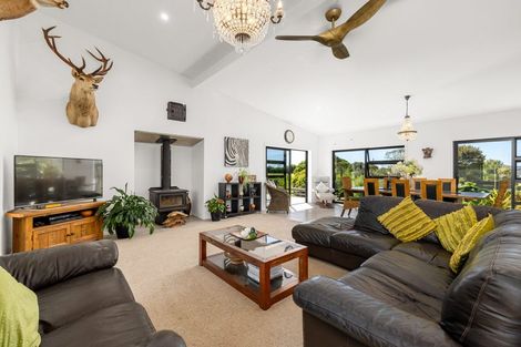 Photo of property in 65 Jamesons Esplanade, Haruru, 0204