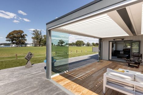 Photo of property in 26 Harbour View Road, Omokoroa, 3114