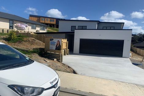 Photo of property in 21 Topsail Way, Whitby, Porirua, 5024