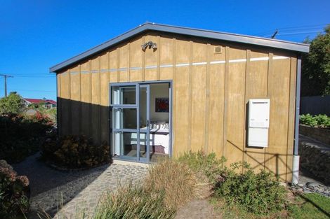 Photo of property in 32 Magdala Street, Kakanui, Oamaru, 9495