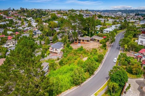 Photo of property in 5 Mulgan Way, Browns Bay, Auckland, 0630