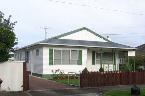 Photo of property in 31 Fairfield Avenue, Fairfield, Lower Hutt, 5011