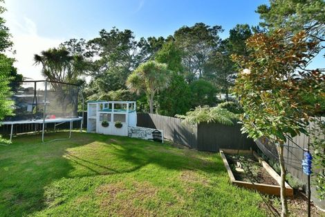 Photo of property in 2/56 Nigel Road, Browns Bay, Auckland, 0630