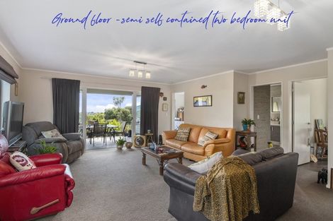 Photo of property in 103 Winara Avenue, Waikanae, 5036