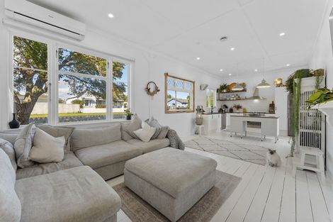 Photo of property in 32 Brookes Street, Inglewood, 4330