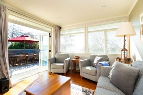Photo of property in 53 Reynolds Road, Havelock North, 4130