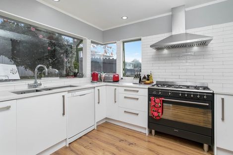 Photo of property in 2/251 Pakuranga Road, Pakuranga, Auckland, 2010