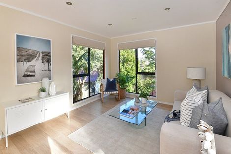 Photo of property in 15 Clensmore Place, Torbay, Auckland, 0630