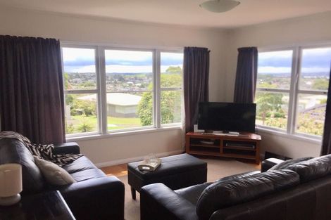 Photo of property in 2/11 Felton Mathew Avenue, St Johns, Auckland, 1072