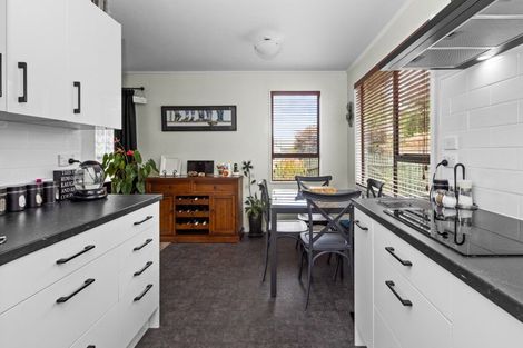 Photo of property in 809 Collinge Road, Mayfair, Hastings, 4122