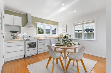 Photo of property in 7 Palmerston Road, Havelock North, 4130