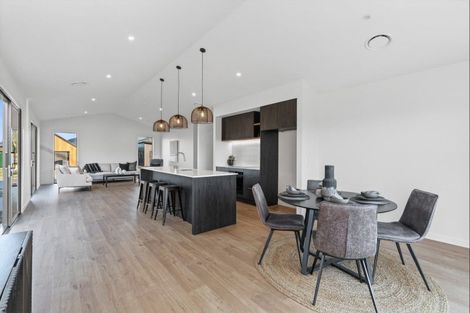 Photo of property in 11 Packer Road, Wanaka, 9382