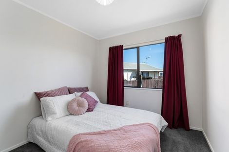 Photo of property in 15 Pukeko Street, Paraparaumu, 5032