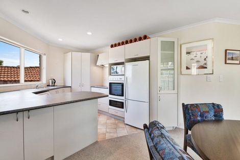 Photo of property in 38 Elan Place, Stanmore Bay, Whangaparaoa, 0932